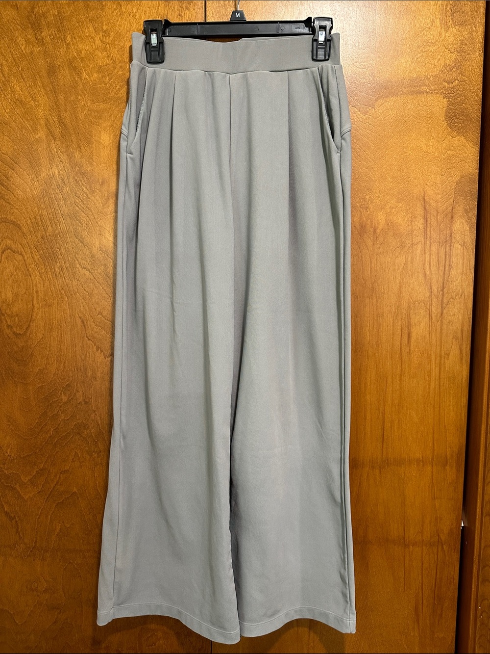 HALARA Wide Leg Pants in Light Gray